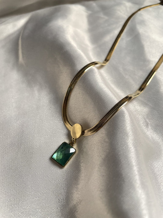 Green Emreld Square Necklace - Zella