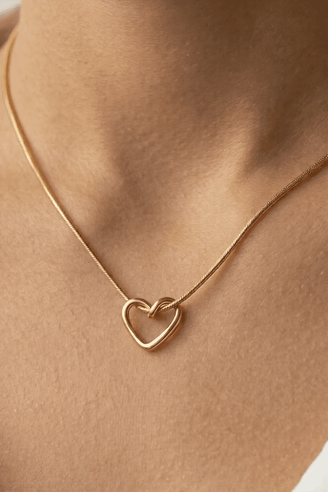 Golden Heart Knot Necklace - Zella
