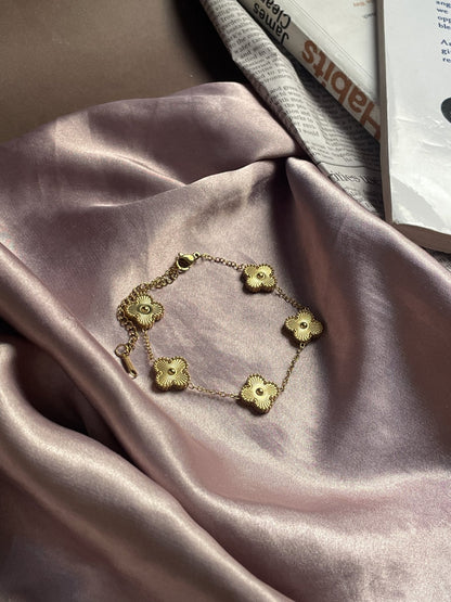 Gilded Bloom Station bracelet - Zella