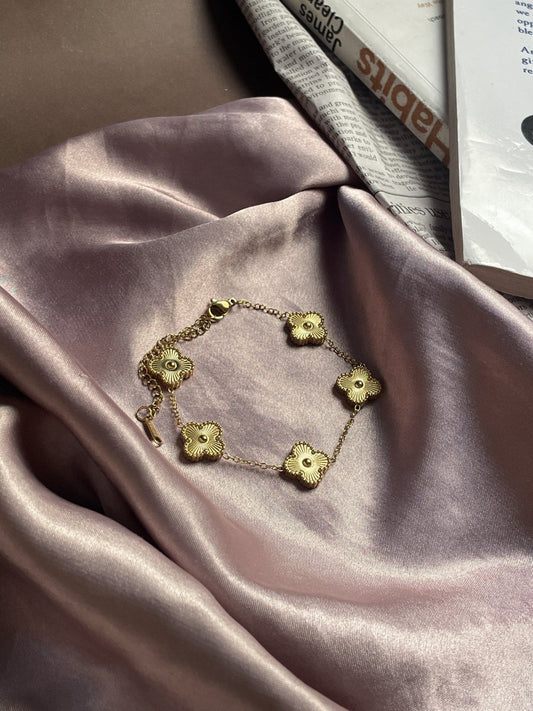 Gilded Bloom Station bracelet - Zella