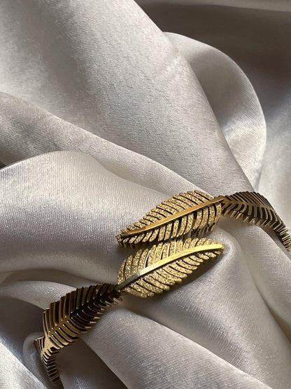 Leaf Bangle - Zella