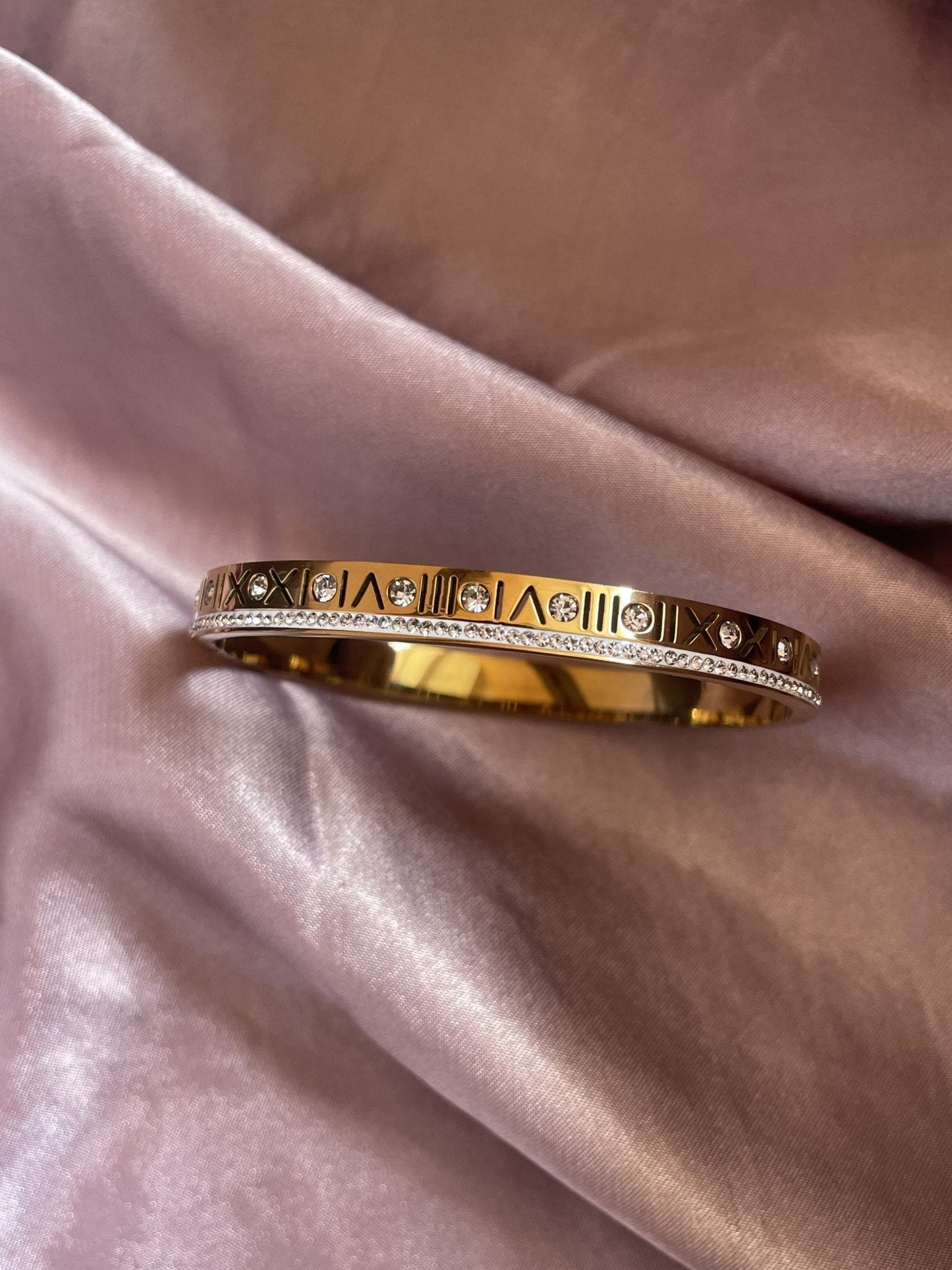 Legacy Gold Bangle - Zella