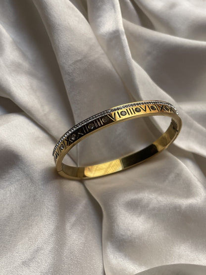 Legacy Gold Bangle - Zella