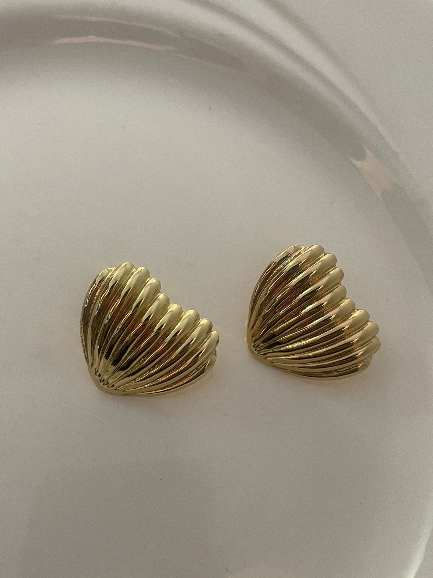 Regal Fan Gold Earrings - Zella
