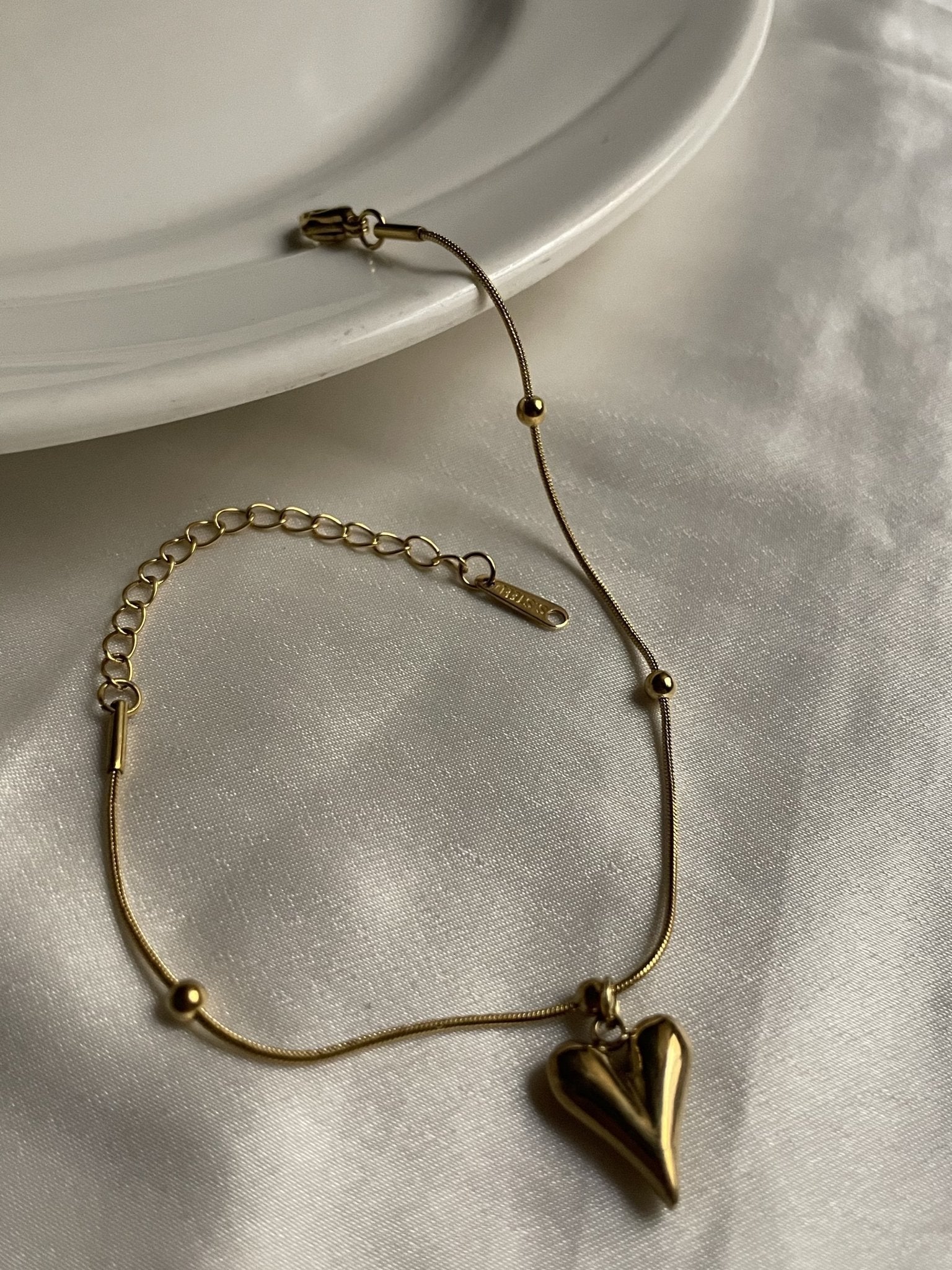 Soft Heart Charm Bracelet - Zella