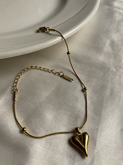 Soft Heart Charm Bracelet - Zella