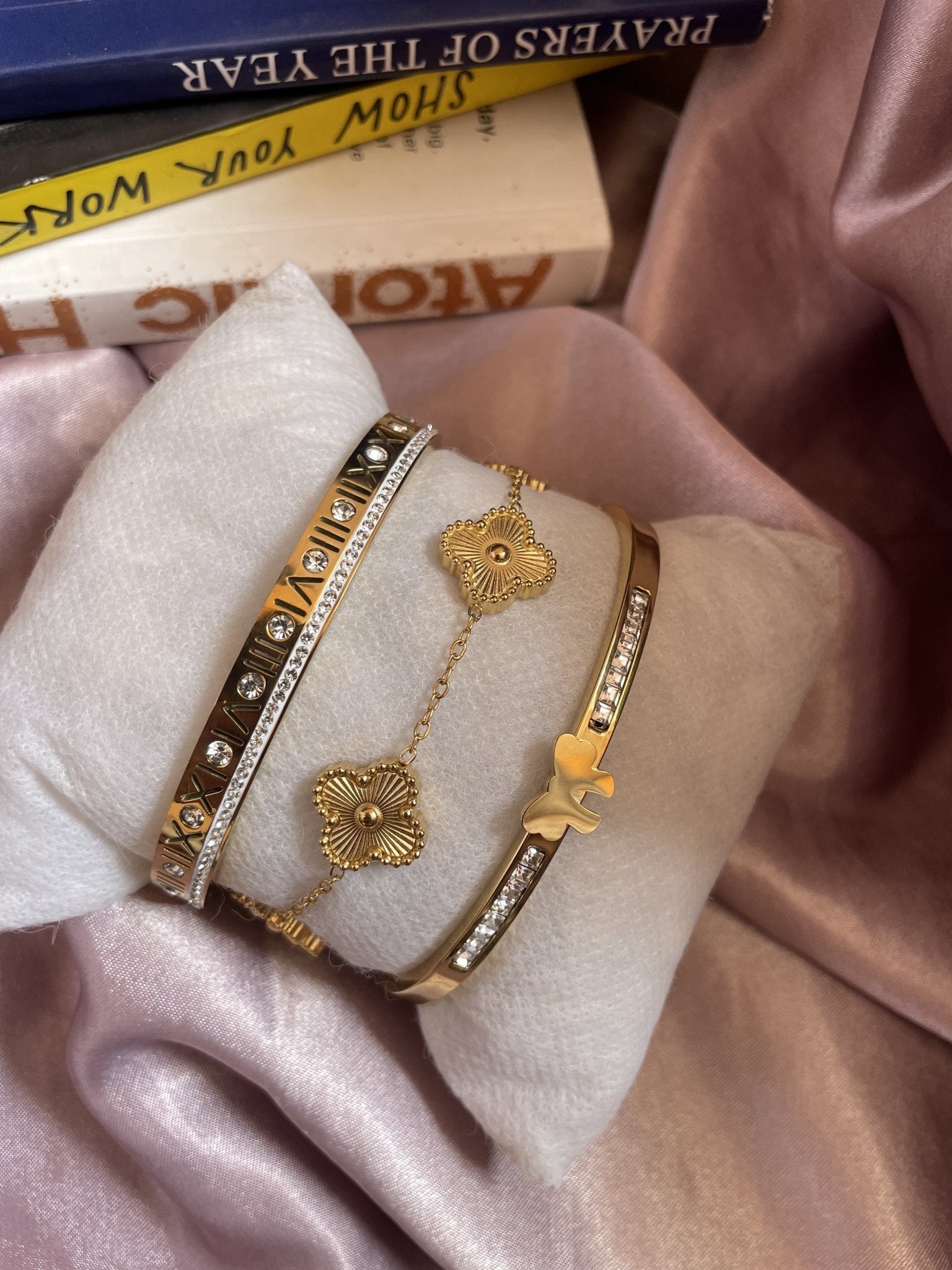 Three combo bracelets - Zella
