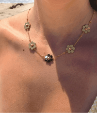 Golden Daisy Necklace - Zella